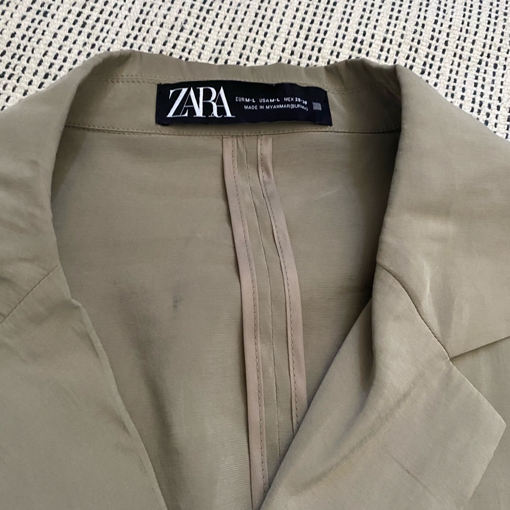 Zara - Picture 3 of 3